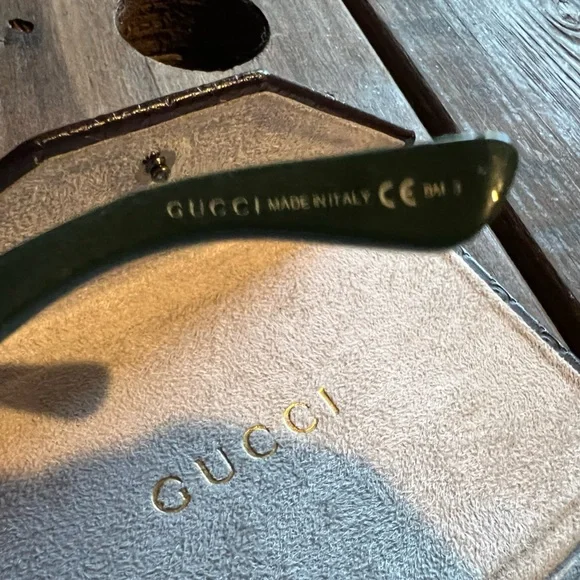 Gucci oversized gradient sunnies - Picture 10 of 16